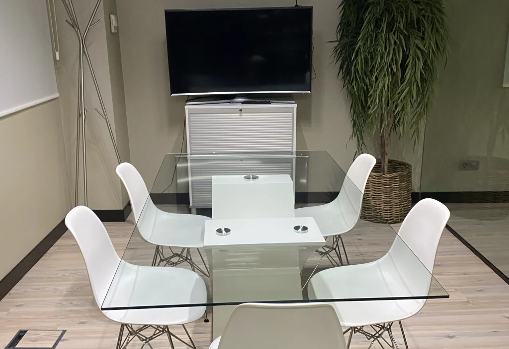 coworking en santander sala de reuniones